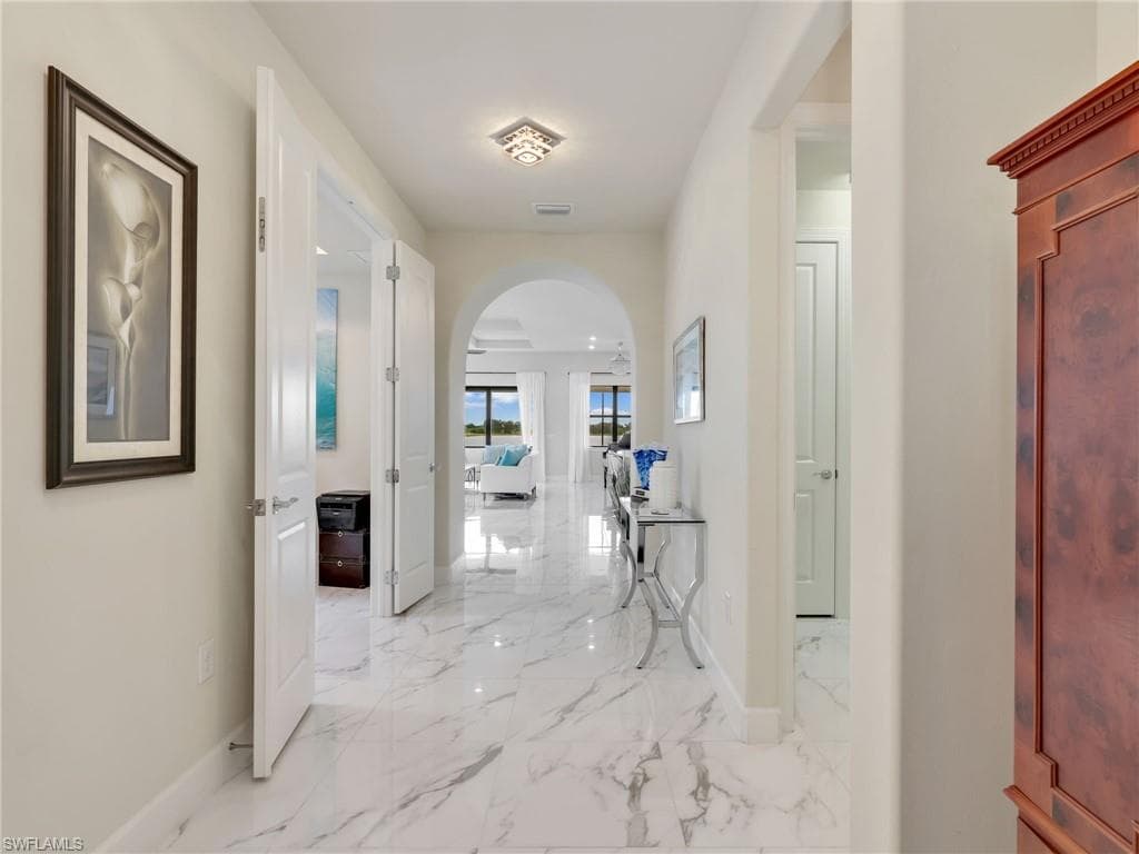 19724 Aqua View Ln, Fort Myers, FL 33913-4
