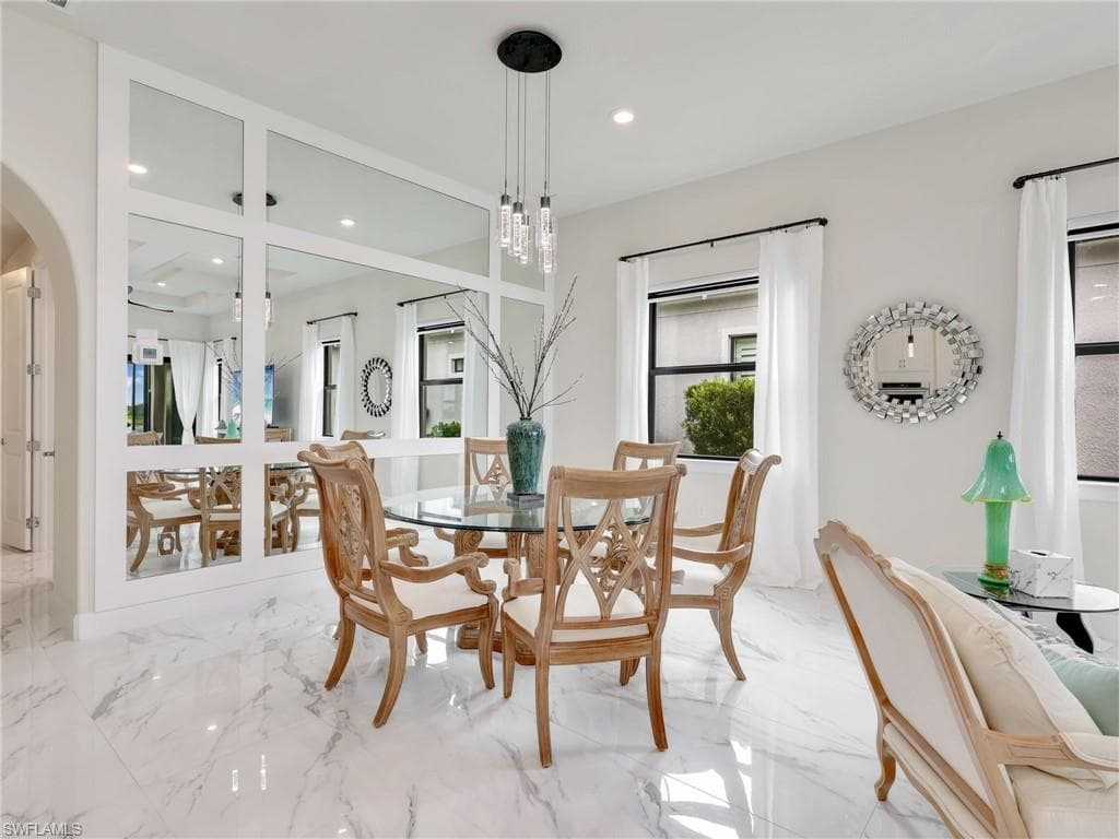 19724 Aqua View Ln, Fort Myers, FL 33913-7