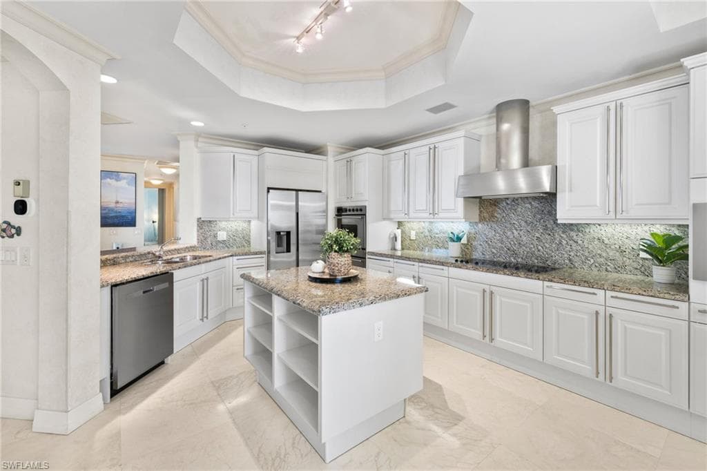960 Cape Marco Dr 506, Marco Island, FL 34145-17
