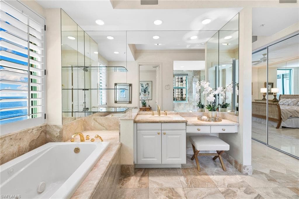 960 Cape Marco Dr 506, Marco Island, FL 34145-24