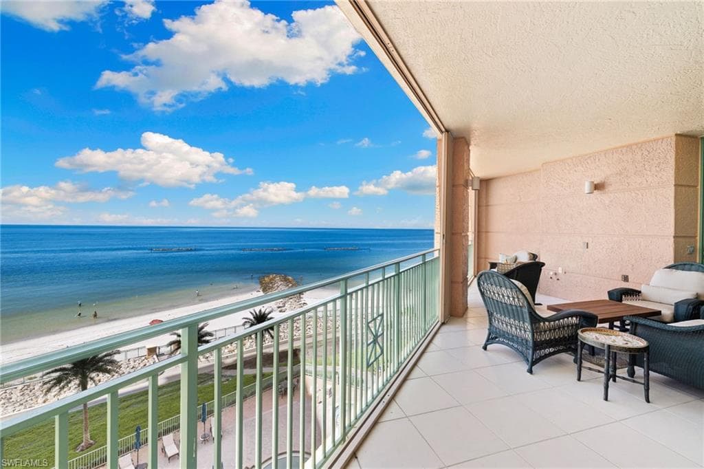 960 Cape Marco Dr 506, Marco Island, FL 34145-40