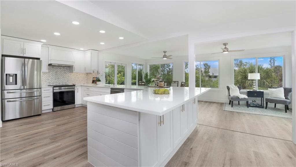 9416 Yucca Ct, Sanibel, FL 33957-10