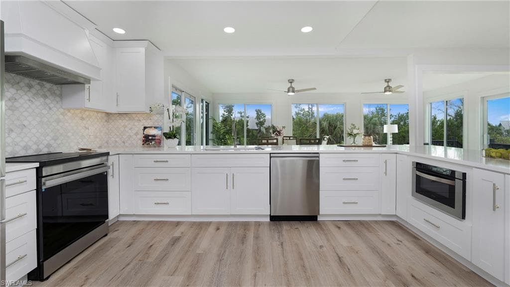 9416 Yucca Ct, Sanibel, FL 33957-13