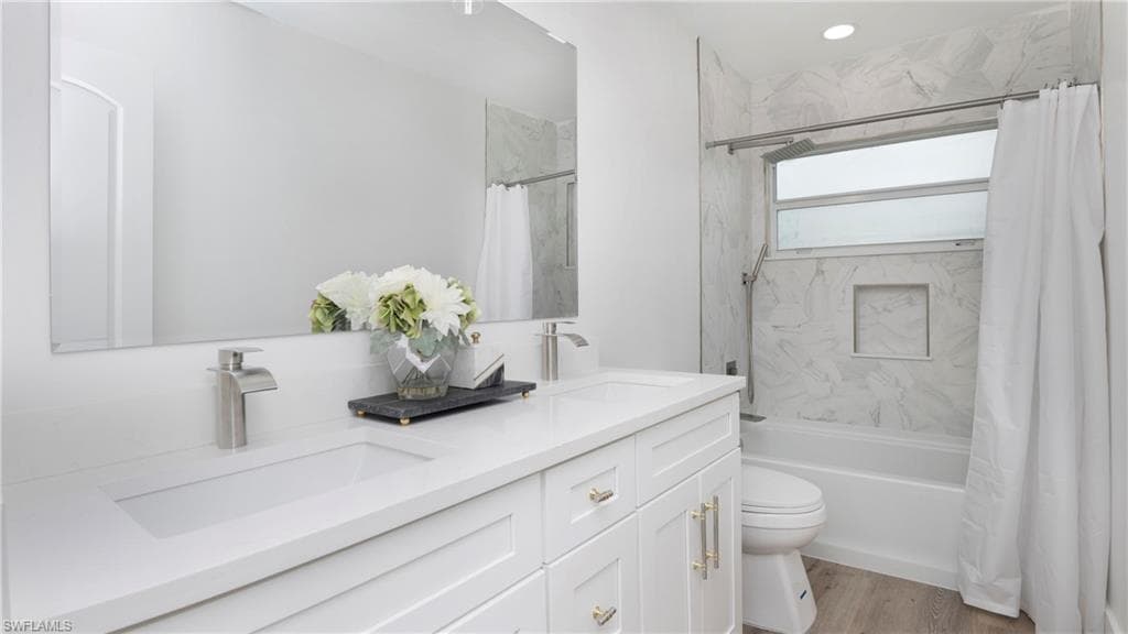 9416 Yucca Ct, Sanibel, FL 33957-33