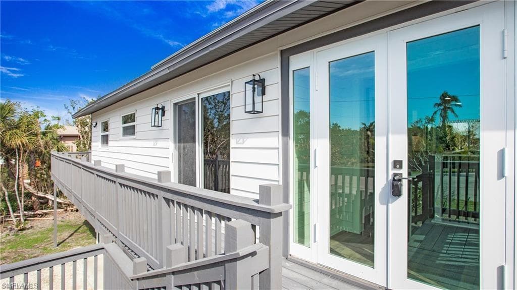 9416 Yucca Ct, Sanibel, FL 33957-35