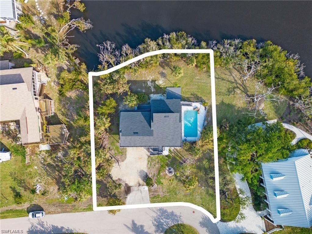 9416 Yucca Ct, Sanibel, FL 33957-47