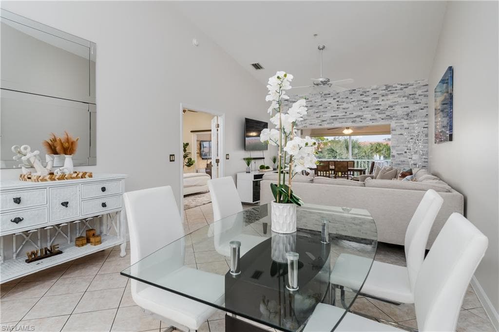 6750 Beach Resort Dr 10, Naples, FL 34114-8