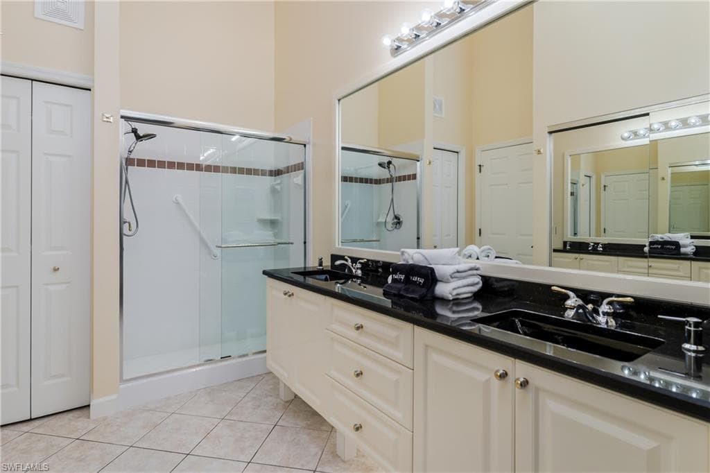 6750 Beach Resort Dr 10, Naples, FL 34114-17