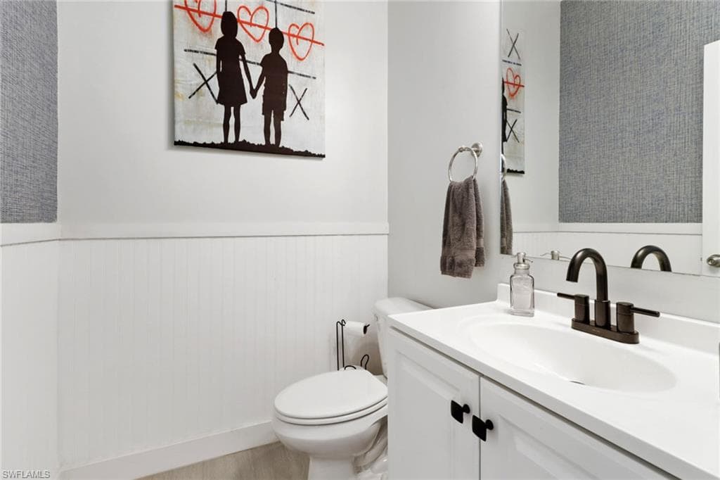 1581 Birdie Dr, Naples, FL 34120-8