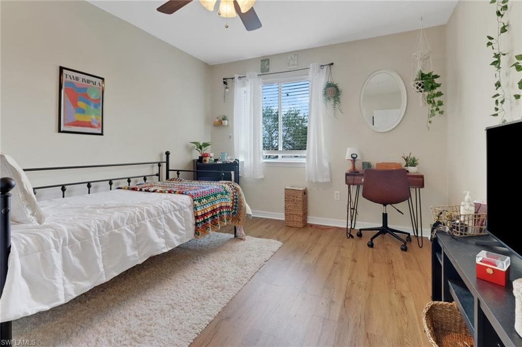 1581 Birdie Dr, Naples, FL 34120-20