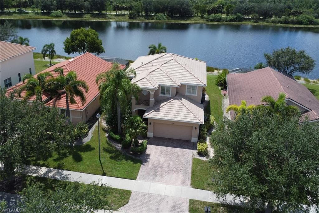 1581 Birdie Dr, Naples, FL 34120-28