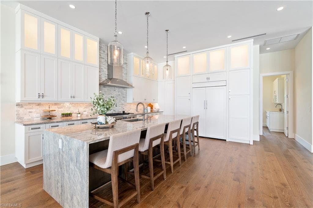 160 Little Carlos Ln, Fort Myers Beach, FL 33931-10