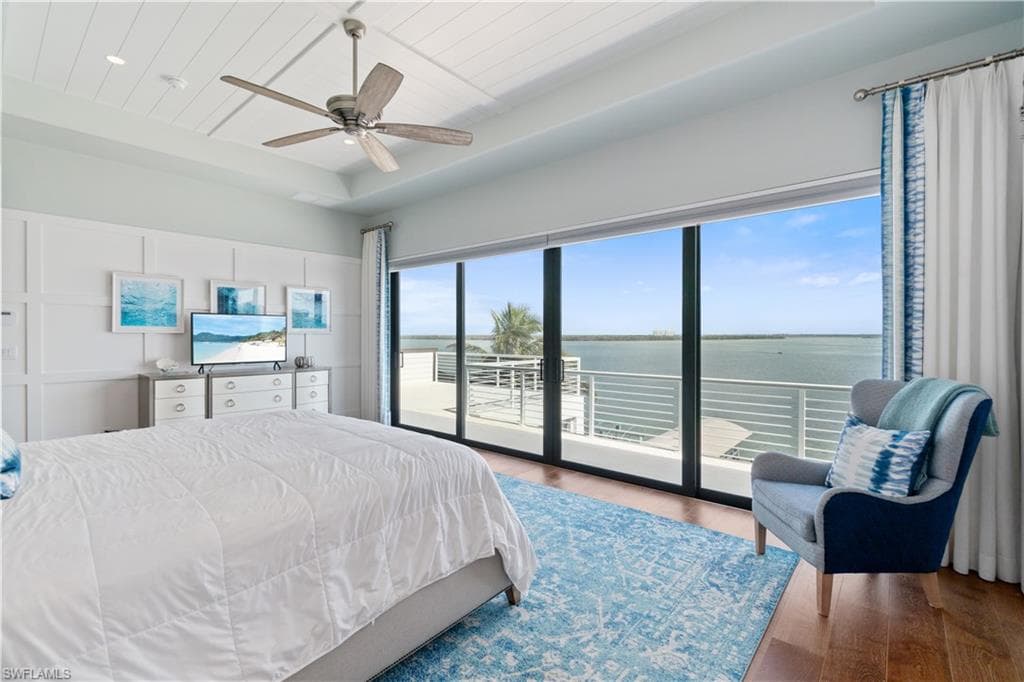 160 Little Carlos Ln, Fort Myers Beach, FL 33931-17