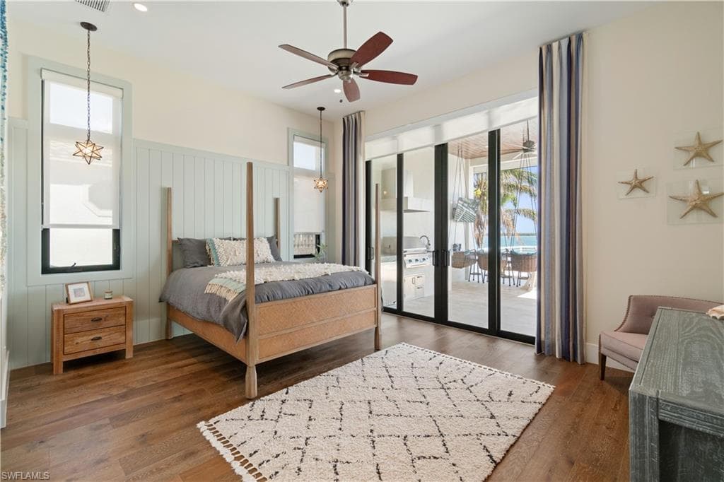 160 Little Carlos Ln, Fort Myers Beach, FL 33931-20