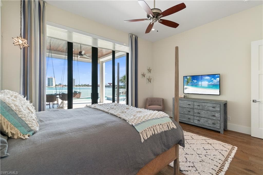 160 Little Carlos Ln, Fort Myers Beach, FL 33931-21