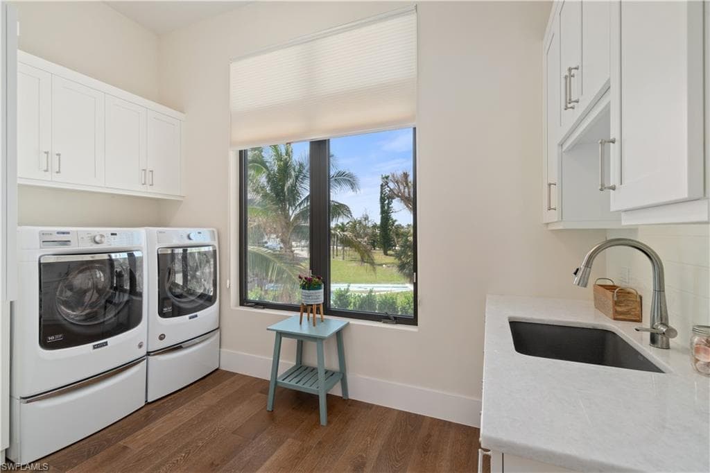 160 Little Carlos Ln, Fort Myers Beach, FL 33931-30