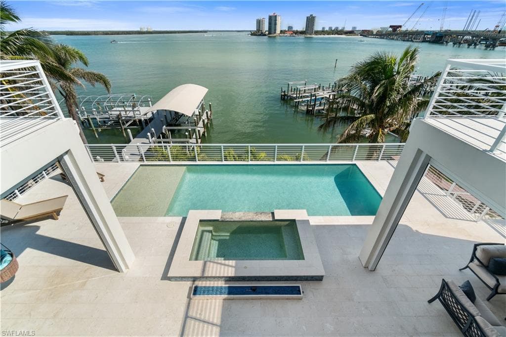 160 Little Carlos Ln, Fort Myers Beach, FL 33931-31