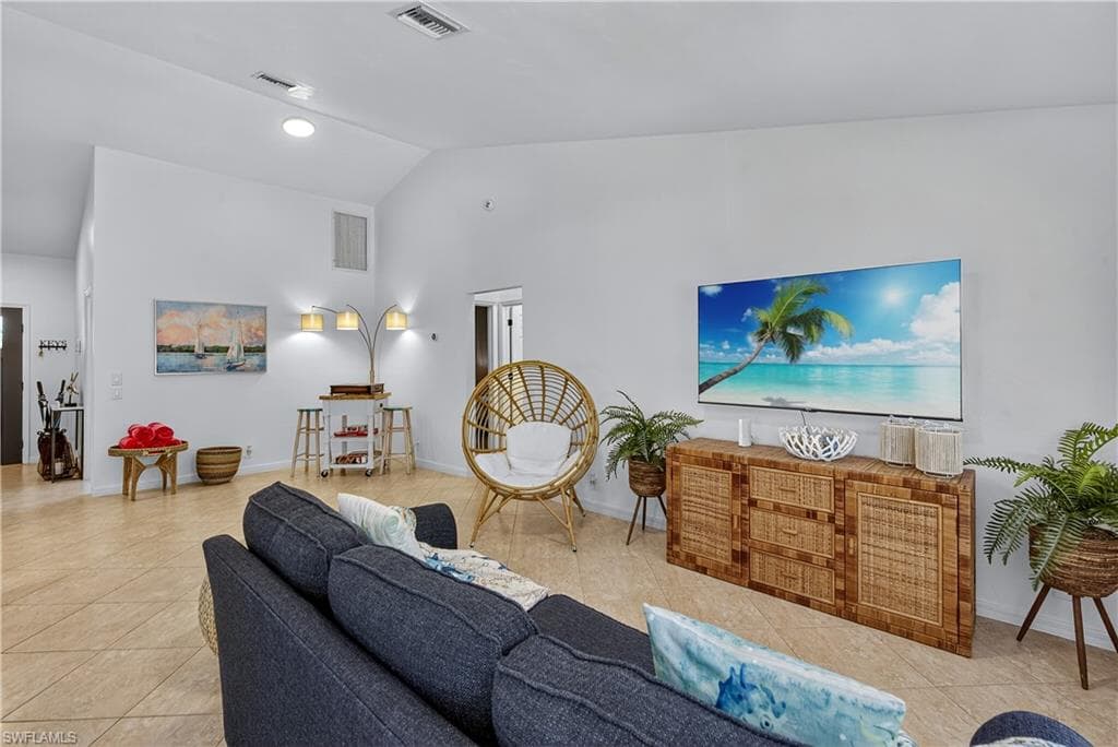 566 Barfield Dr, Marco Island, FL 34145-15