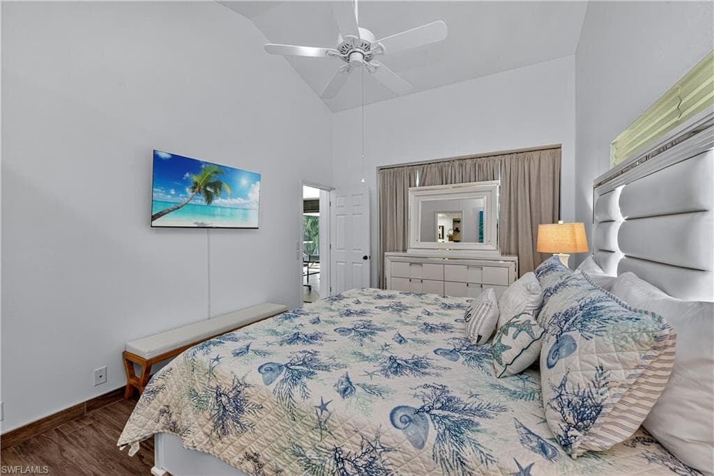 566 Barfield Dr, Marco Island, FL 34145-19