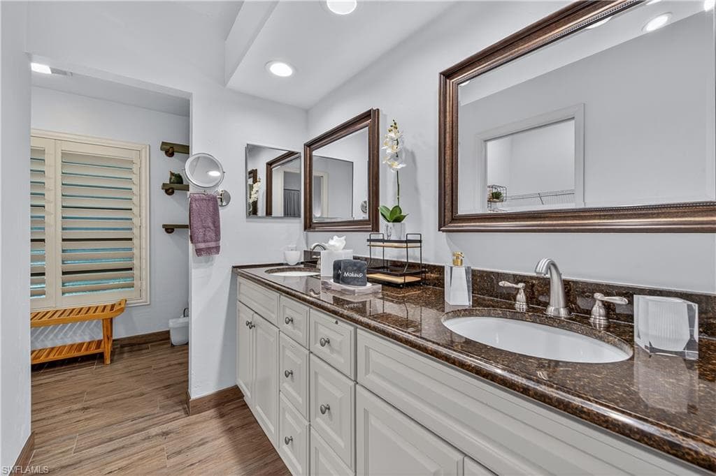 566 Barfield Dr, Marco Island, FL 34145-20