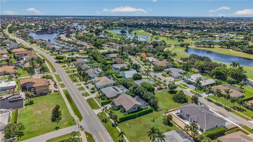 566 Barfield Dr, Marco Island, FL 34145-45