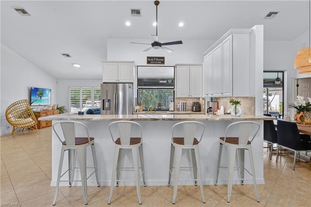 566 Barfield Dr, Marco Island, FL 34145-7