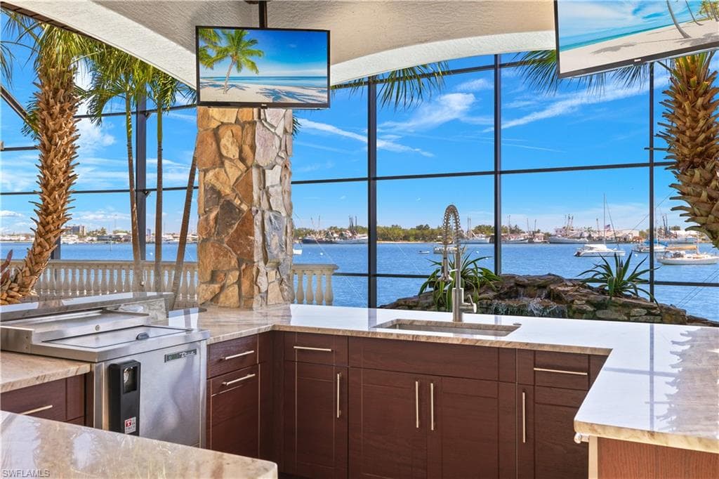 391 Palermo Cir, Fort Myers Beach, FL 33931-16