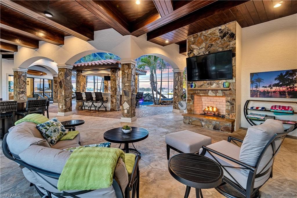 391 Palermo Cir, Fort Myers Beach, FL 33931-18