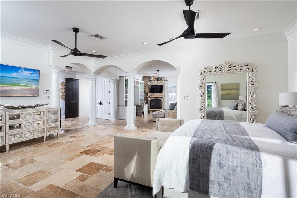 391 Palermo Cir, Fort Myers Beach, FL 33931-26