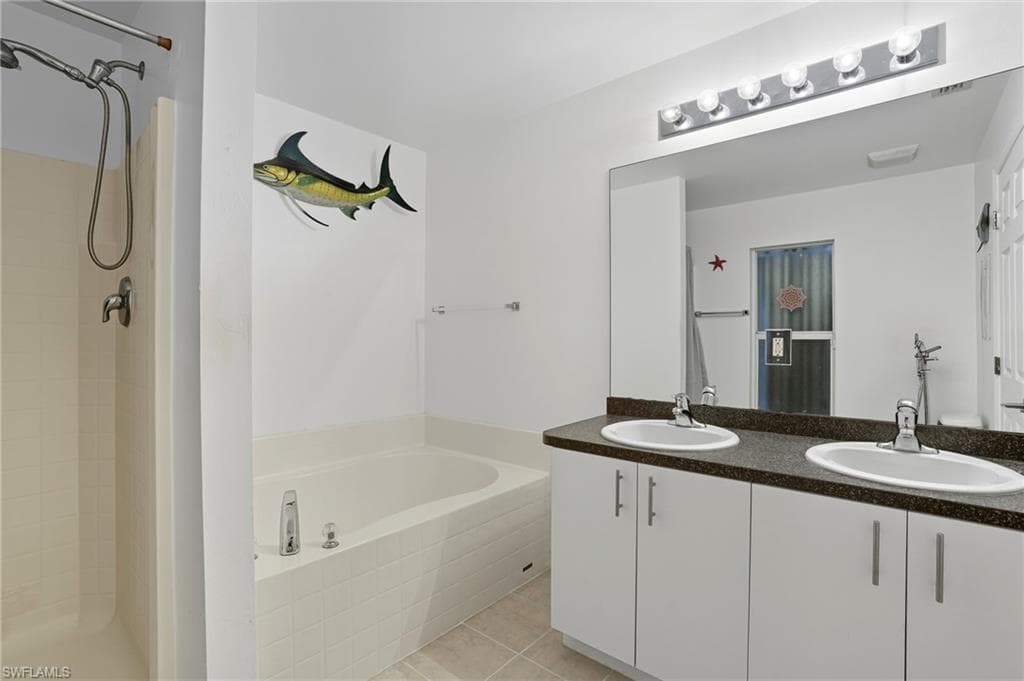 2675 70th Ave NE, Naples, FL 34120-11