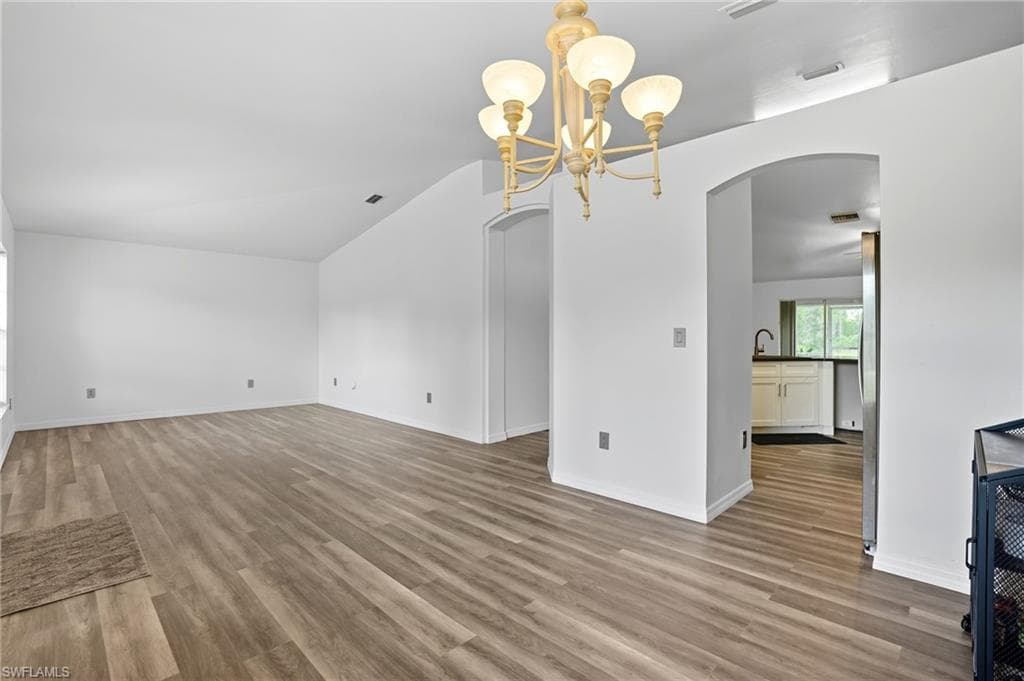 2675 70th Ave NE, Naples, FL 34120-2