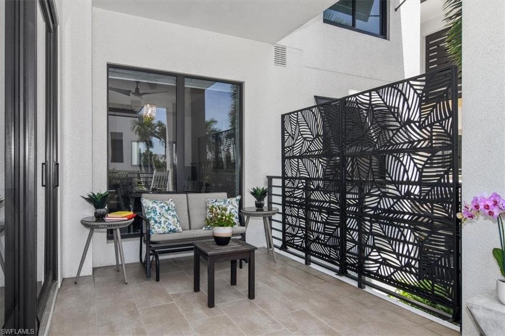 1111 Central Ave 207, Naples, FL 34102-19