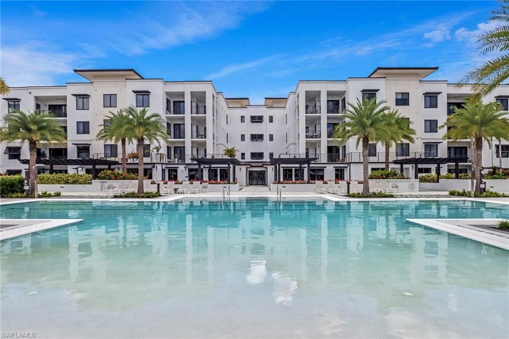 1111 Central Ave 207, Naples, FL 34102-21