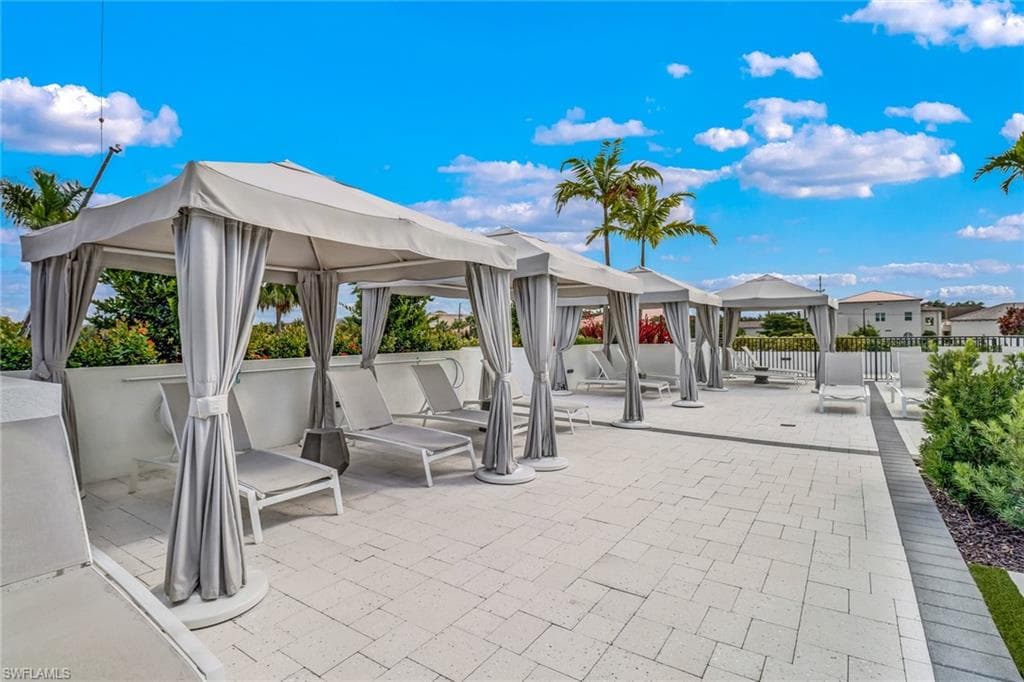 1111 Central Ave 207, Naples, FL 34102-24