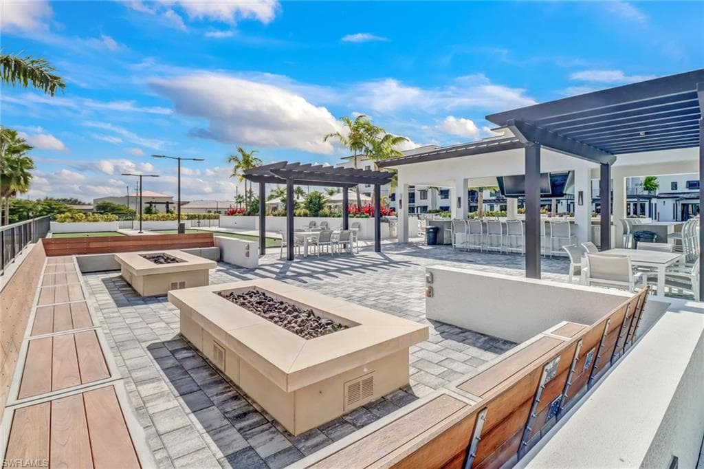 1111 Central Ave 207, Naples, FL 34102-26