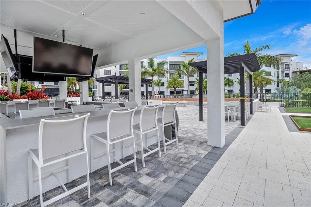 1111 Central Ave 207, Naples, FL 34102-27