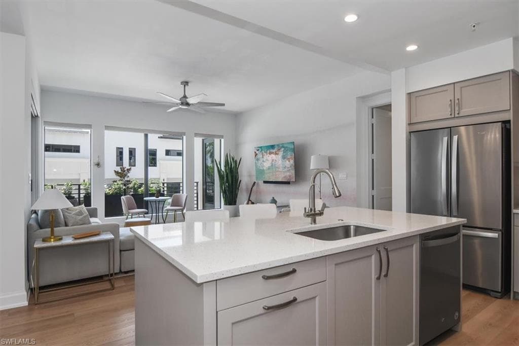 1111 Central Ave 207, Naples, FL 34102-5