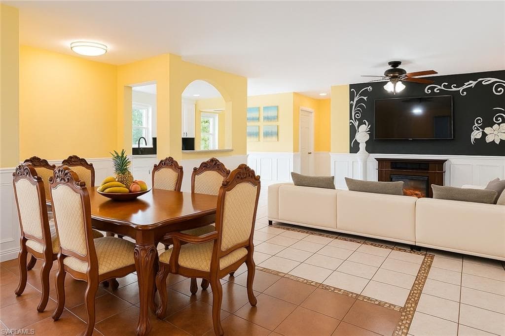 8360 Beacon Blvd, Fort Myers, FL 33907-17