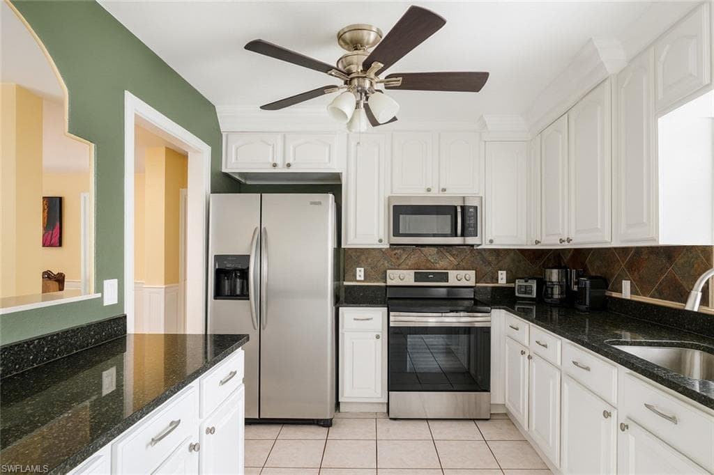 8360 Beacon Blvd, Fort Myers, FL 33907-26