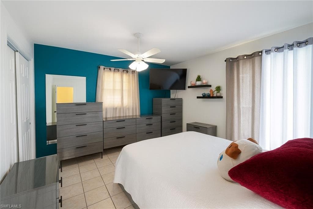 8360 Beacon Blvd, Fort Myers, FL 33907-28