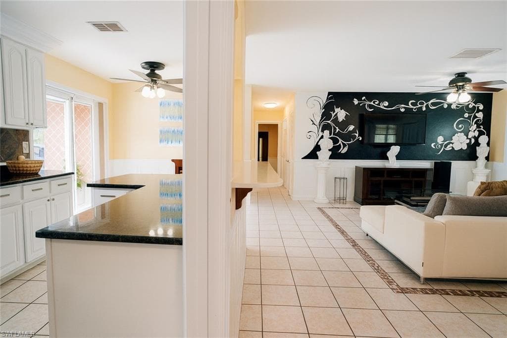 8360 Beacon Blvd, Fort Myers, FL 33907-32