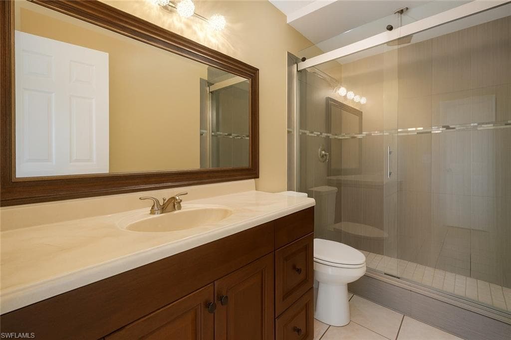 8360 Beacon Blvd, Fort Myers, FL 33907-36