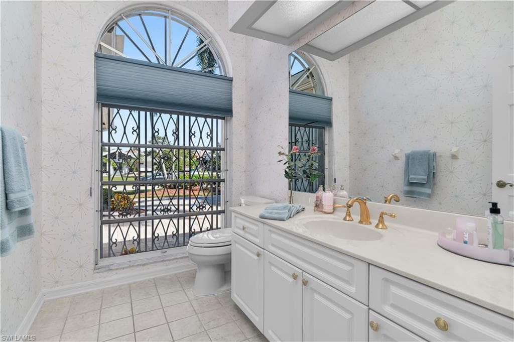 520 Alameda Ct, Marco Island, FL 34145-26