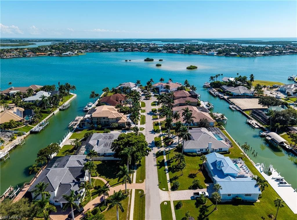 520 Alameda Ct, Marco Island, FL 34145-5