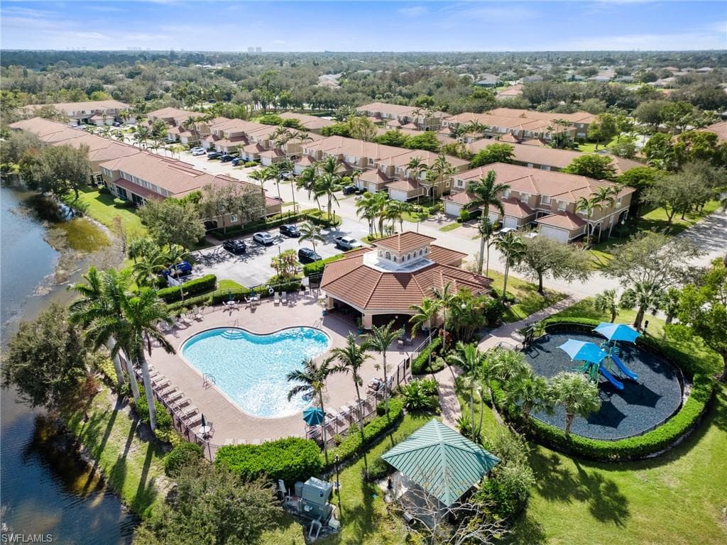 9838 Roundstone Cir, Fort Myers, FL 33967-21