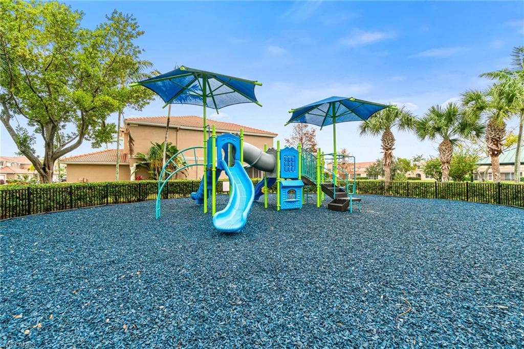 9838 Roundstone Cir, Fort Myers, FL 33967-24