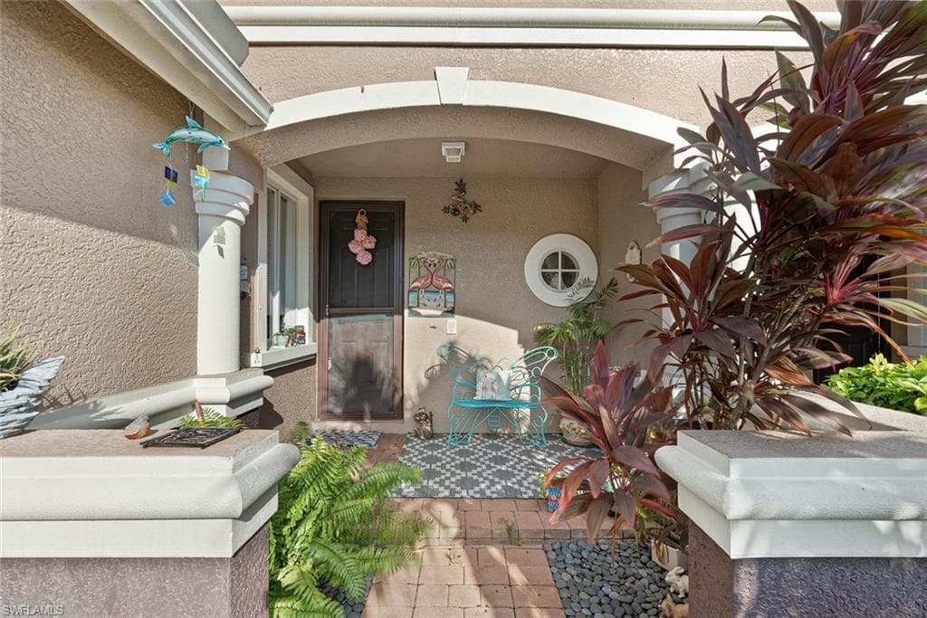 9838 Roundstone Cir, Fort Myers, FL 33967-2
