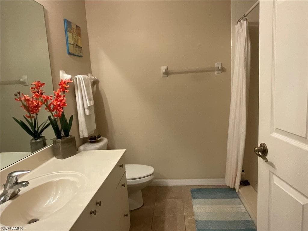 4420 Botanical Place Cir 104, Naples, FL 34112-8