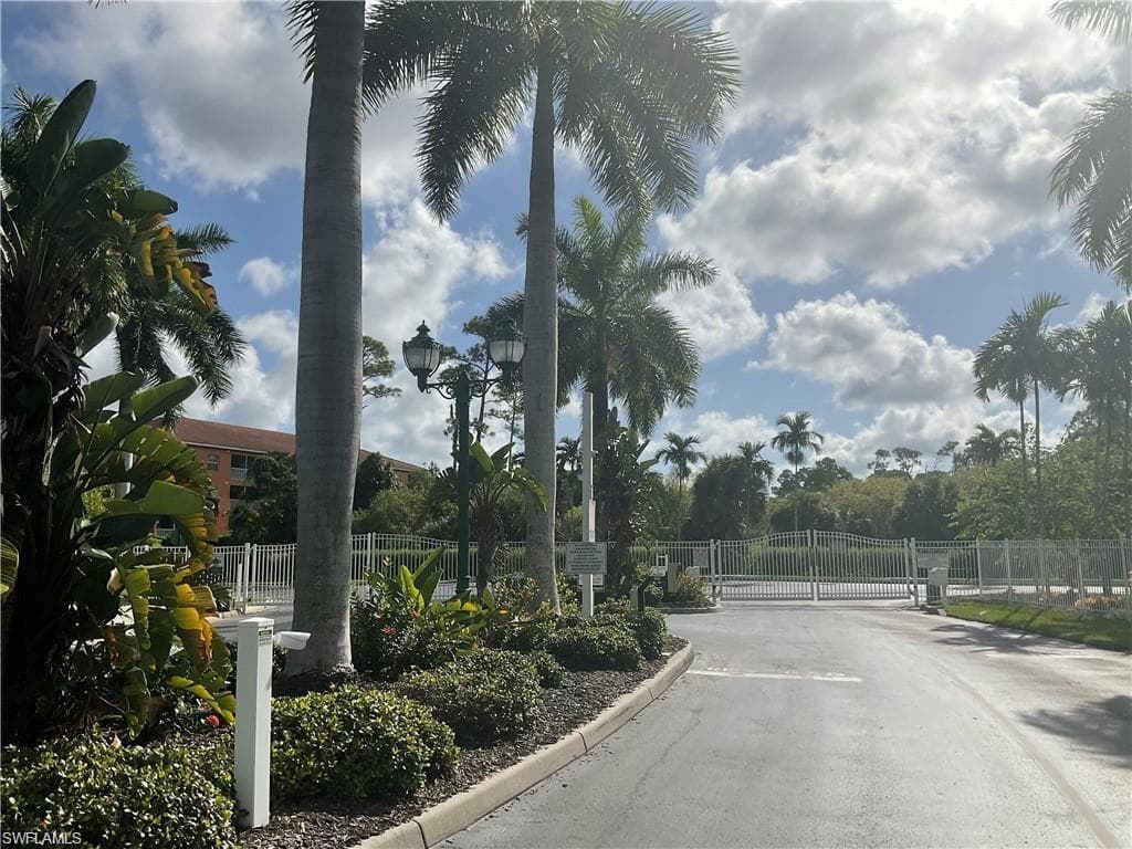 4420 Botanical Place Cir 104, Naples, FL 34112-18