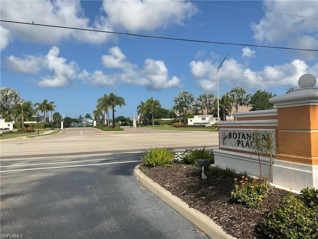 4420 Botanical Place Cir 104, Naples, FL 34112-19